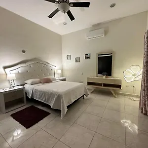 Casa Sasha's Mini Palace Cancun