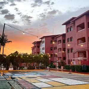 Selina Laguna Zone Hotel